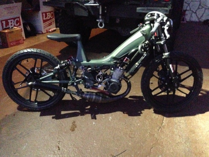 Tomahawk Mbk 51 MG green Street Fighter -  MBK 51 V