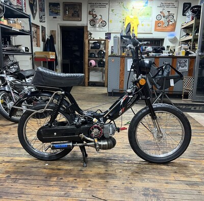 Basic Bitch Hobbit -  Honda PA50 II