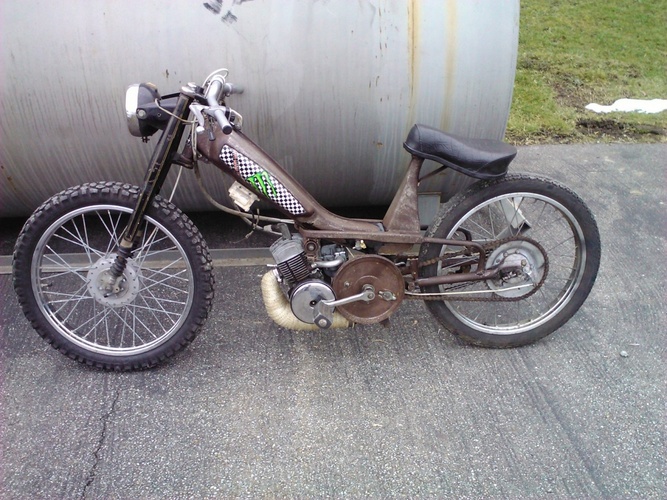 Rusty trombone - 1977 Motobecane 50V