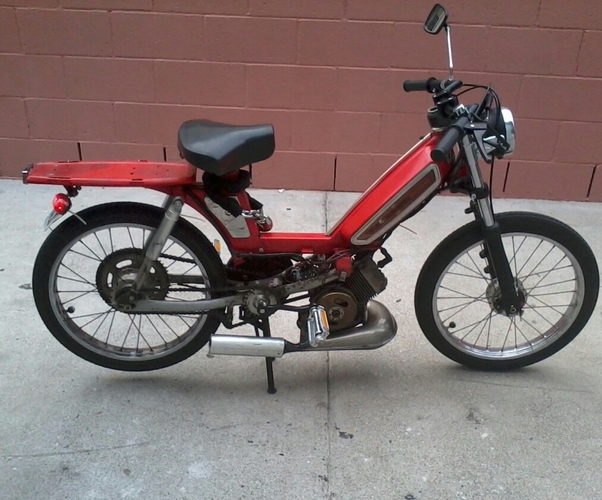 Never Ending 103 - 1977 Peugeot 103