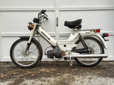 river2strokes white maxi - 1976 Puch Maxi