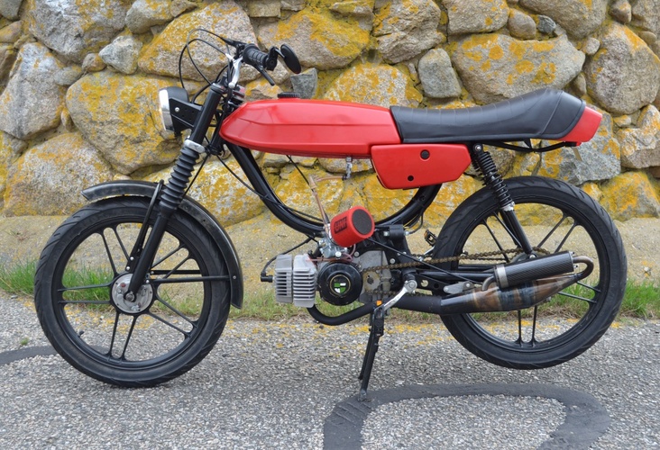 Magnum Copy Cat - 1979 Puch Magnum MK II