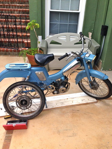 Bermuda Blue - 1959 Mobylette AV88