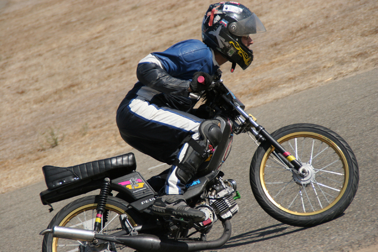 E-5 -VARIATED E50 - 1977 Peugeot 103