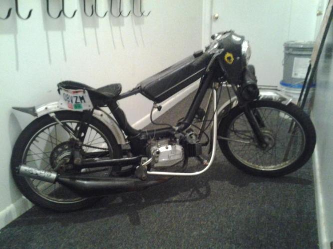 SoLow - 1980 Concord XKE