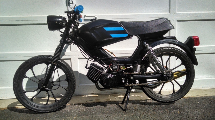 Neon Mantis - 2000 Tomos Targa LX