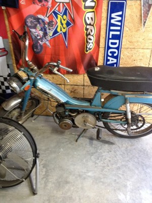 Mobyhonda - 1980 Motobecane Mobylette