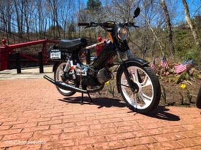 Baby Rocket - 1990 Tomos A-3 Golden Bullet