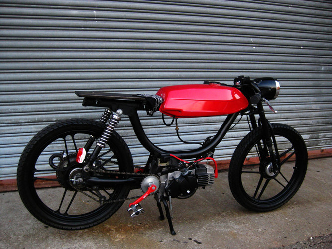 El Bandito Rojo - 1978 Puch Magnum XK
