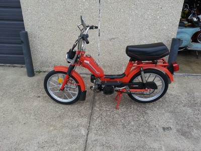 red m - 1979 Motron Medalist