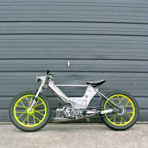 Neon Boardtracker - 1979 Puch Maxi