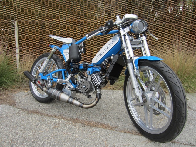 T-Hawk by Tomahawk Mopeds - 1978 Peugeot 103